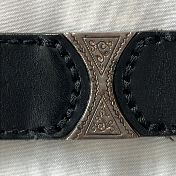 Vintage Fossil Black Leather Belt with Metal Details - Picture 10 of 16